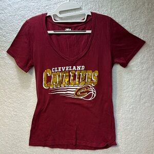 Cleveland Cavaliers Women’s V-Neck Short Sleeve Shirt Size Medium